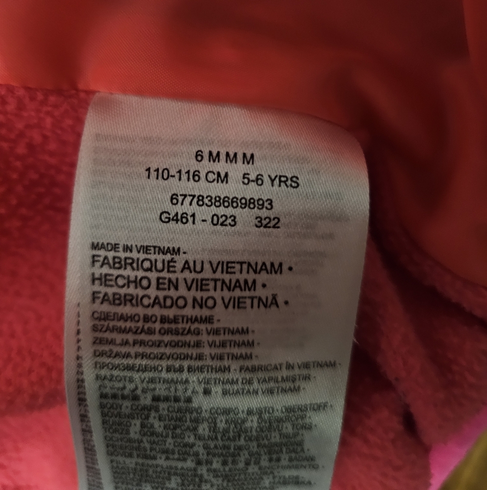 Nike Kids Puffer Jacket in Black and Pink 5/6 - Picture 4 of 4